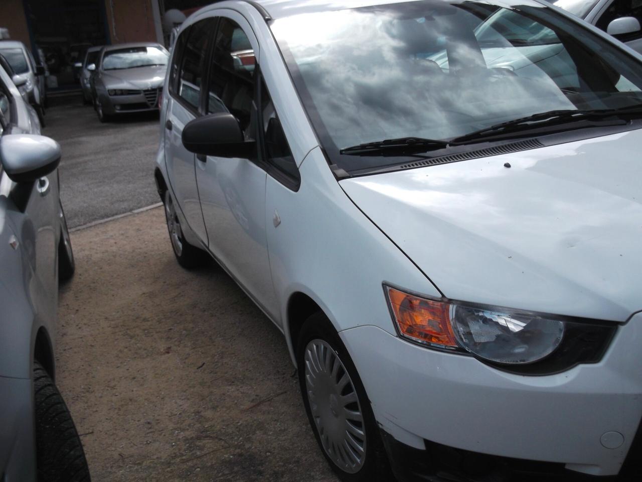 Mitsubishi Colt 1.3 5p. Inform - 34