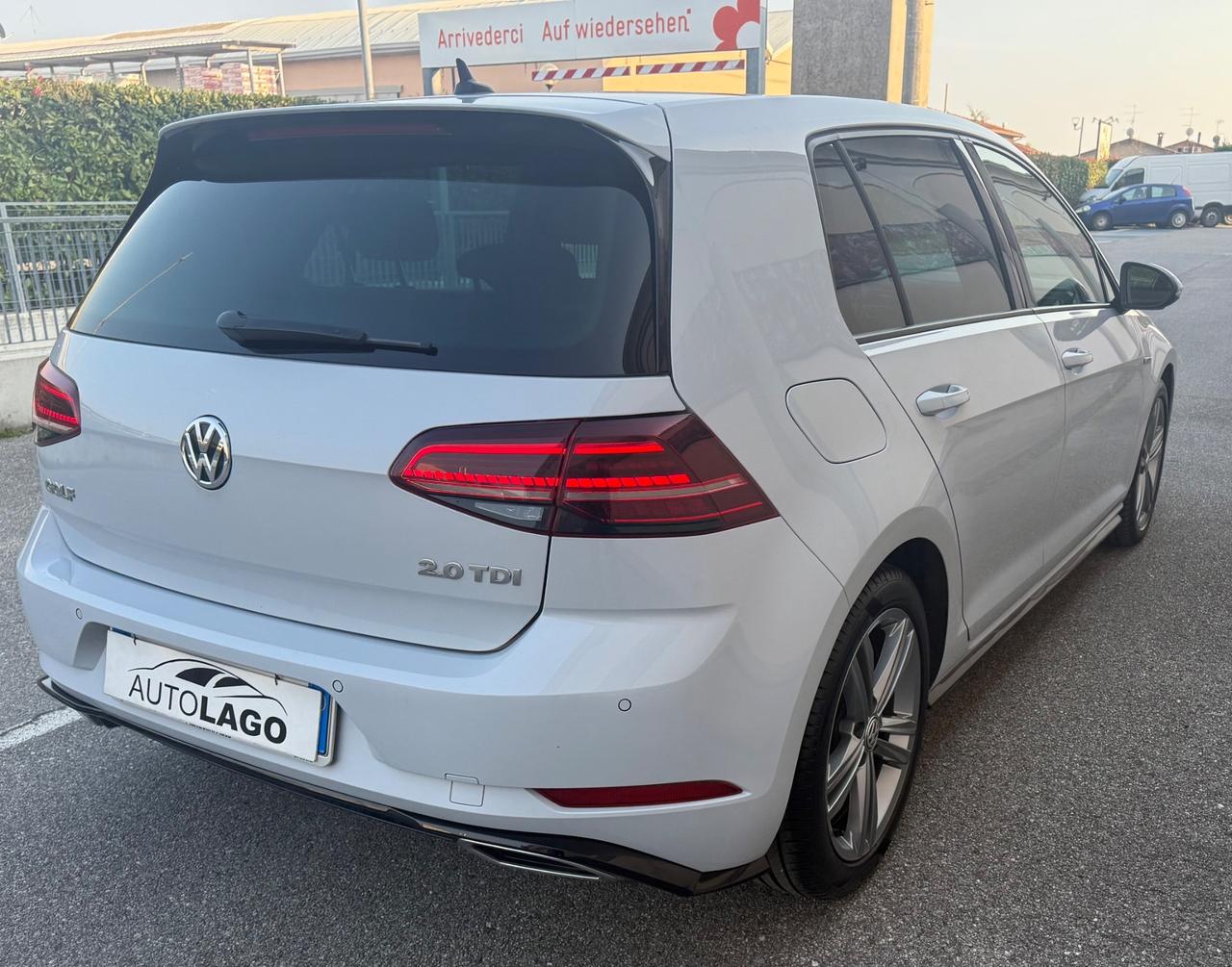 Volkswagen Golf 2.0 TDI DSG 5p. R-Line