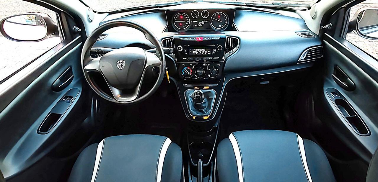 Lancia Ypsilon 1.2 69 CV 5 porte GPL Ecochic Gold