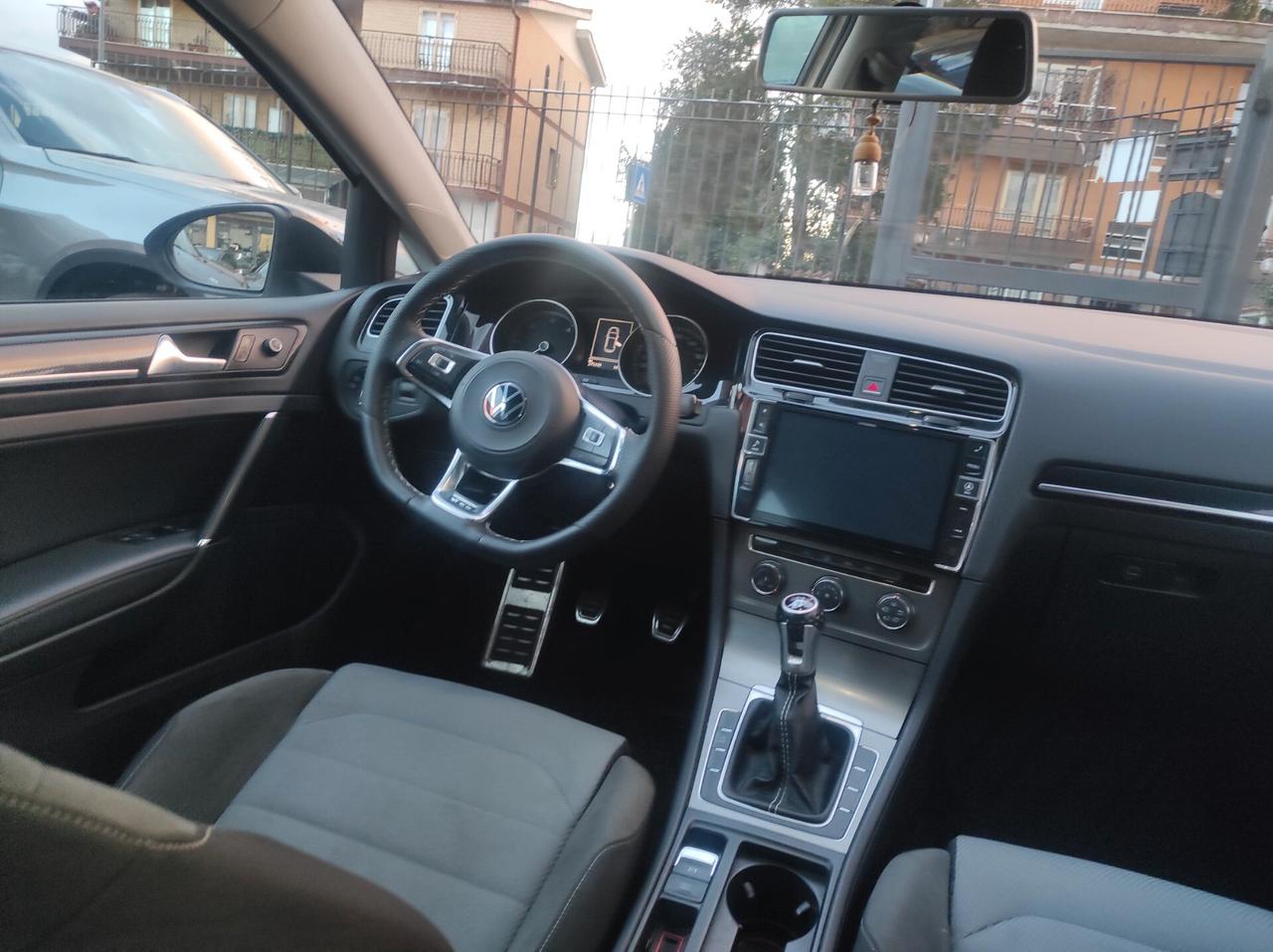 Volkswagen Golf 1.6 TDI 5p. Highline BlueMotion Technology