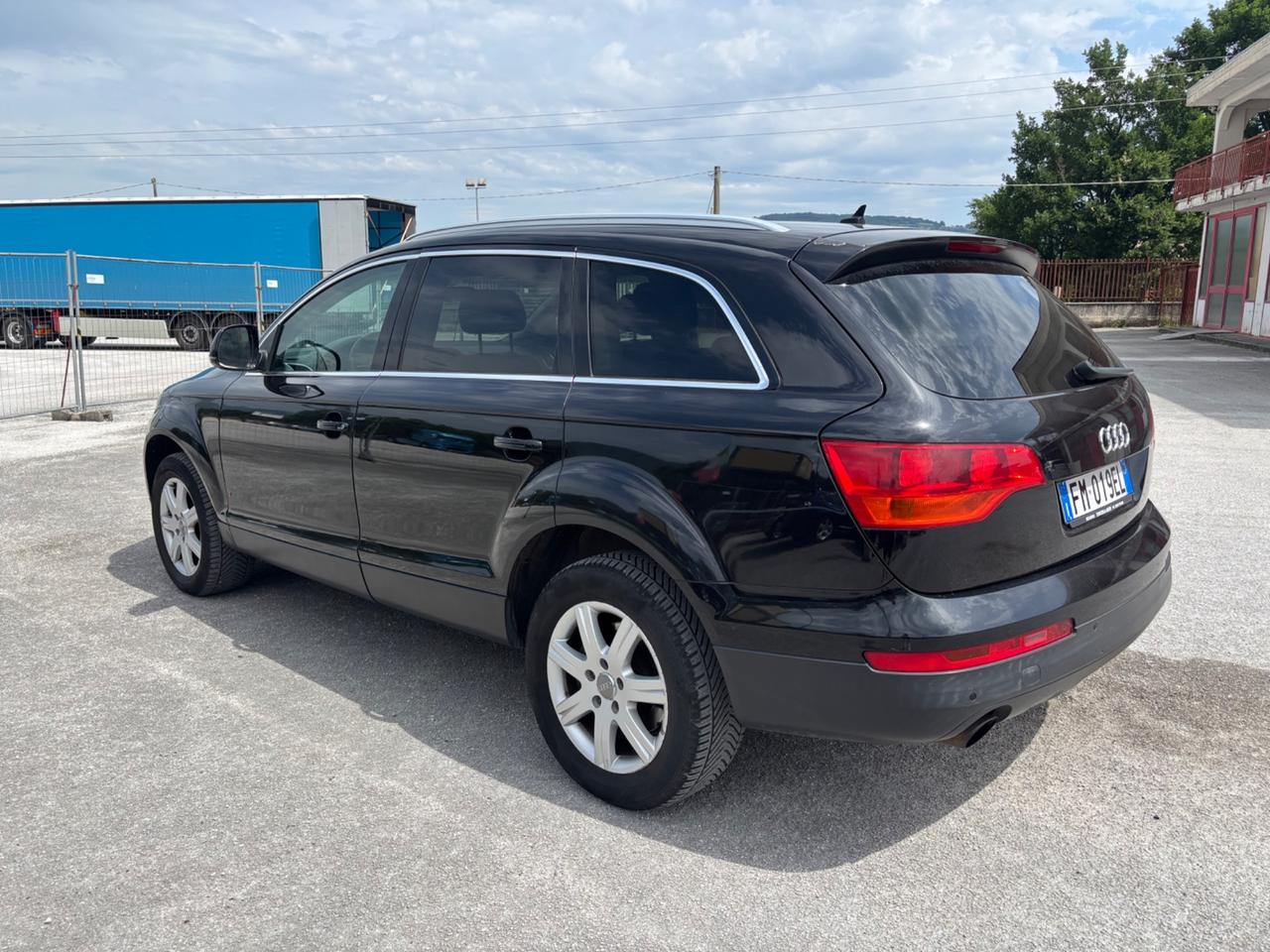 Audi Q7 3.0 V6 TDI 233CV quattro tiptronic