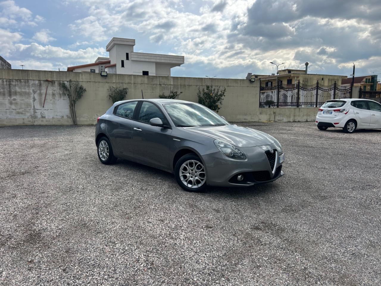 Alfa Romeo Giulietta 1.6 JTDm-2 120 CV Distinctive