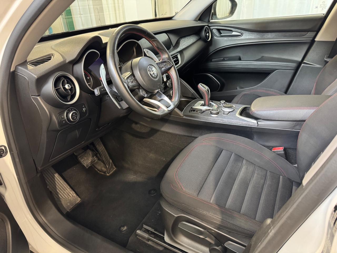 Alfa Romeo Stelvio 2.2 Turbodiesel 190 CV AT8 Q4 Business