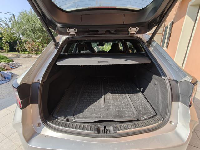 TOYOTA Corolla Touring Sports 2.0 Hybrid Lounge