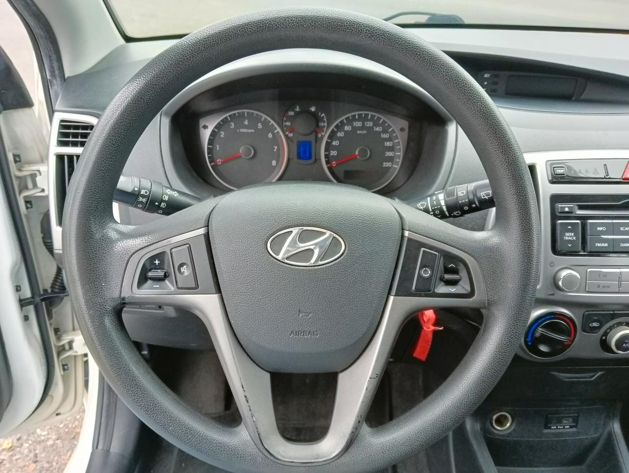 Hyundai i20 1.2 5p. Neo Patentati