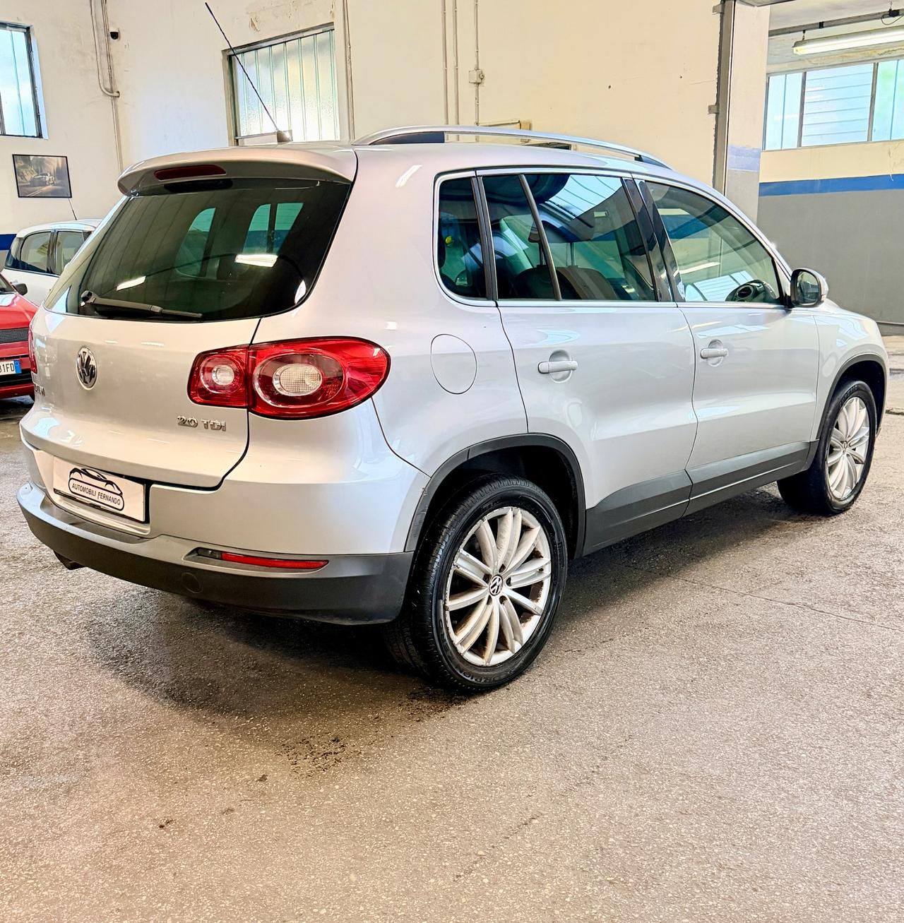 Volkswagen Tiguan 2.0 16V TDI DPF tiptronic Sport & Style (18°)