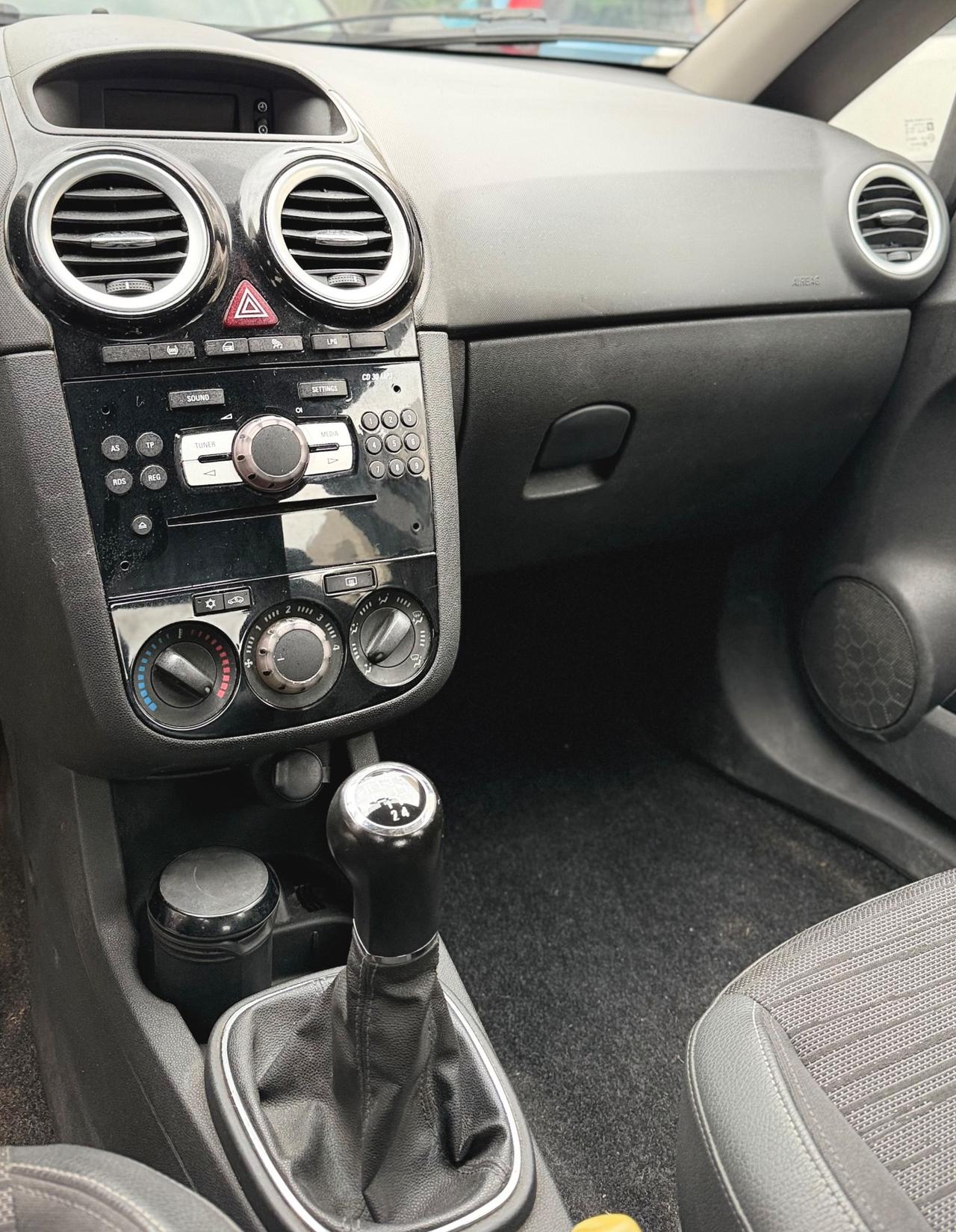 Opel Corsa 1.2 Gpl 85 Cv