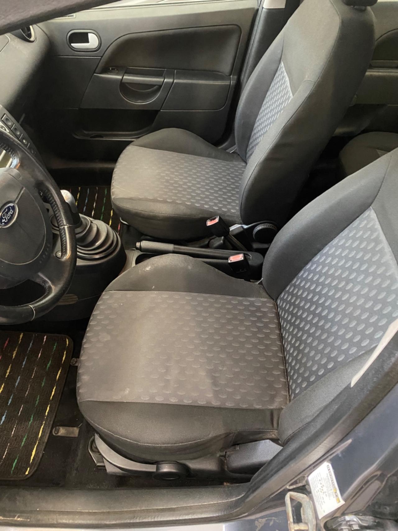 Ford Fiesta 1.2 16V 5p. Ghia