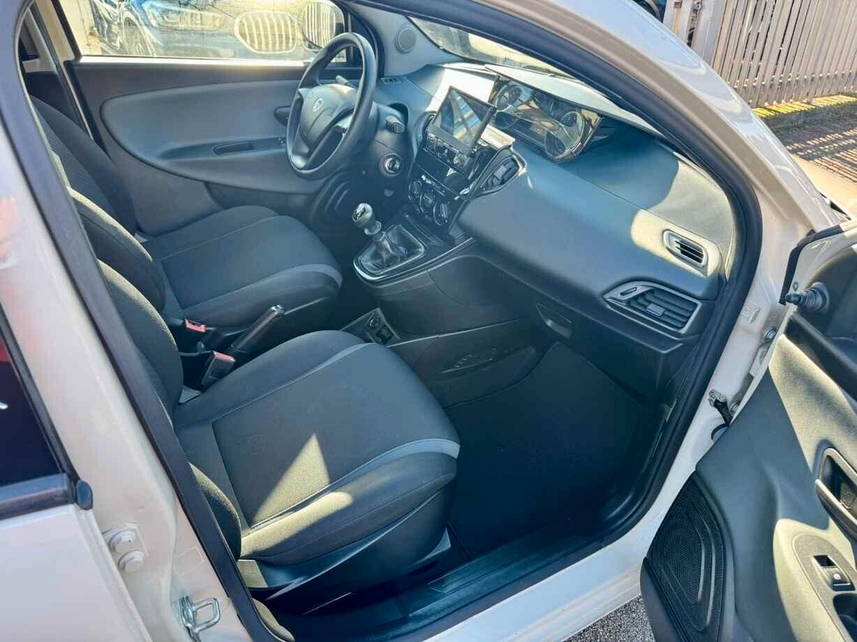 Lancia Ypsilon 1.2 69 CV GPL Ecochic Gold