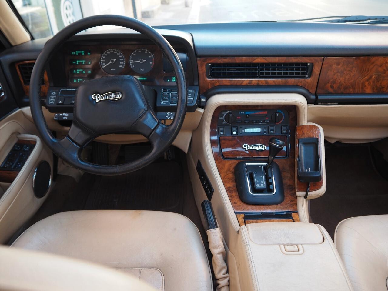 Jaguar XJ40 3.6