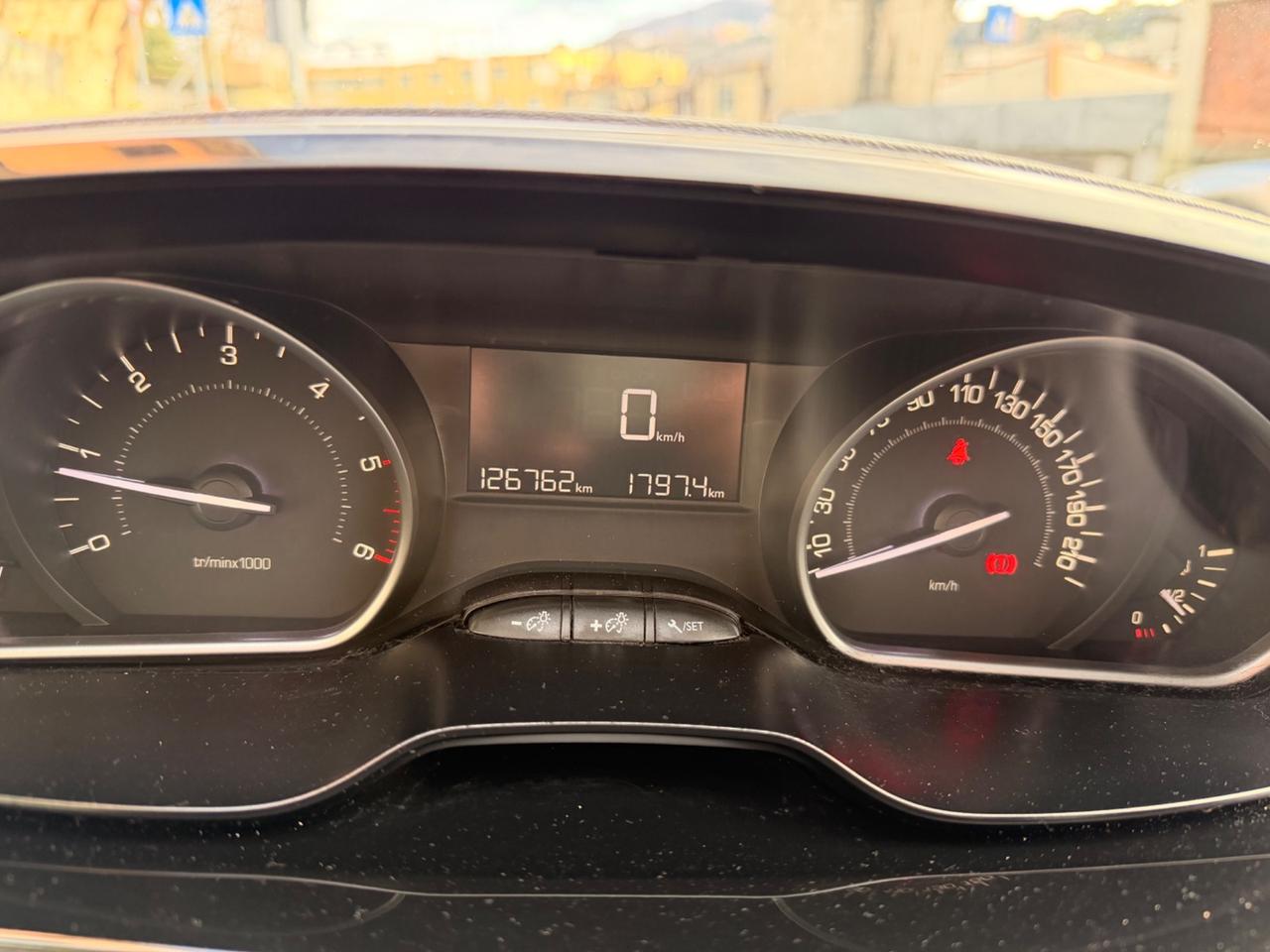 Peugeot 208 BlueHDi 75 5 porte Allure