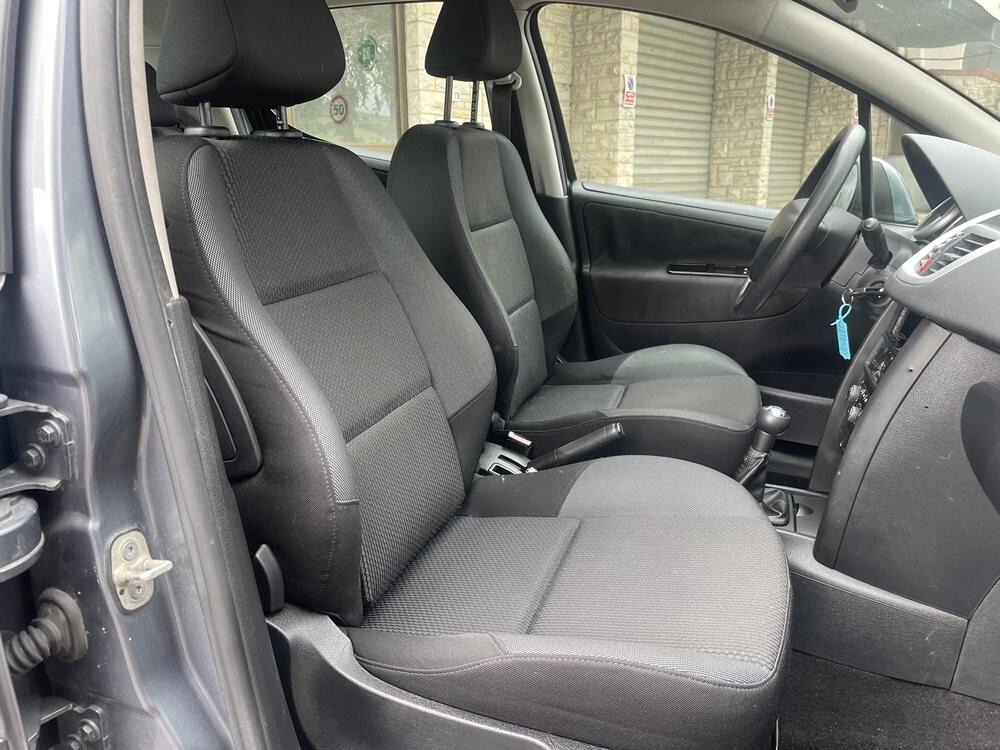 Peugeot 207 1.4 HDi 70CV FAP 5p. XS NEO PATENTATI