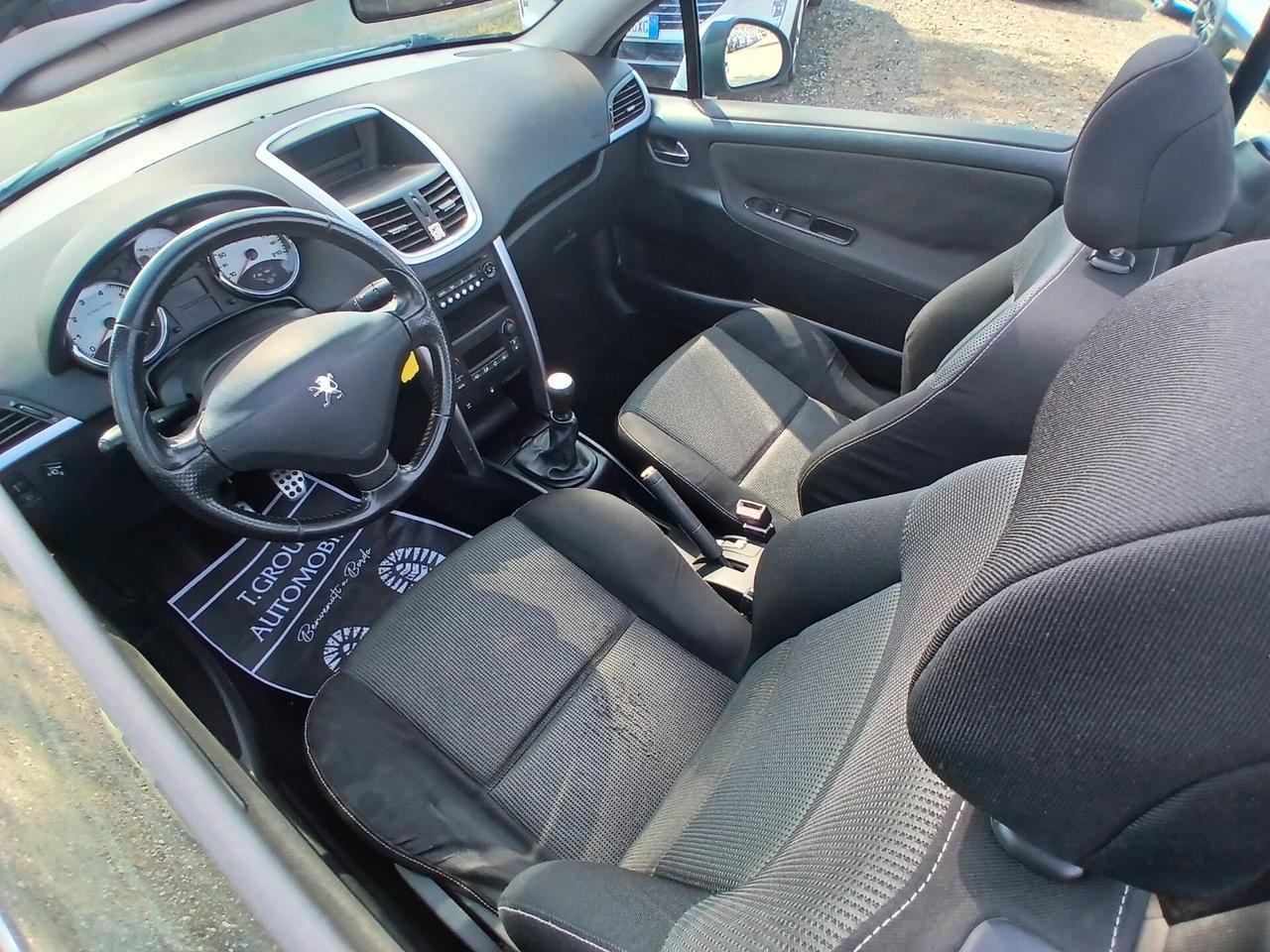 Peugeot 207 1.6 VTi 120CV CC Féline