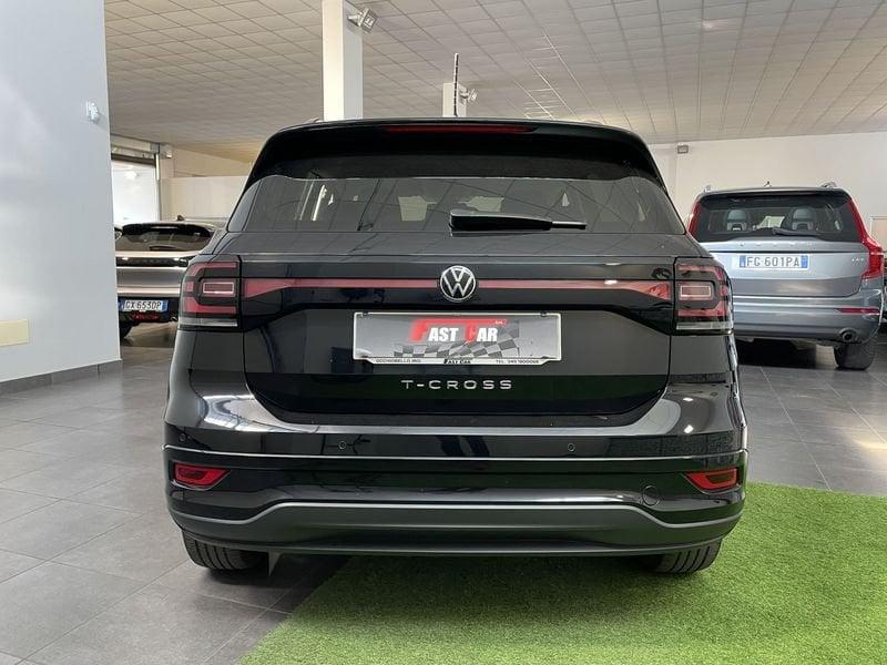 Volkswagen T-Cross T-Cross 1.0 TSI 95cv in configurazione R-LINE