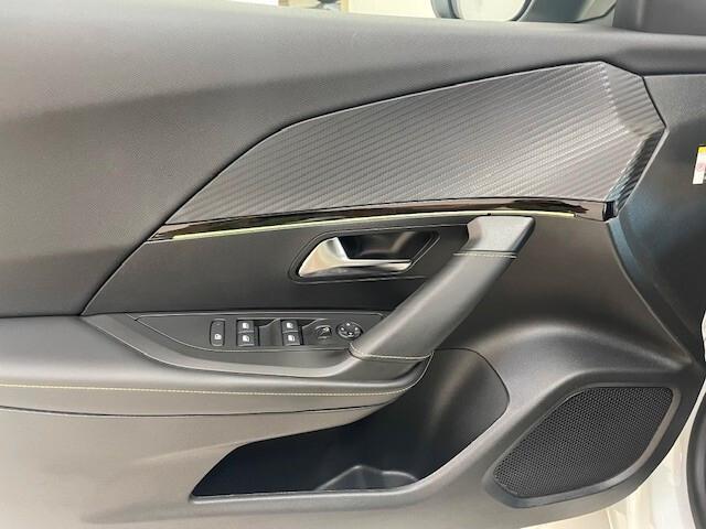 Peugeot 2008 BlueHDi 130 S&S EAT8 GT Pack