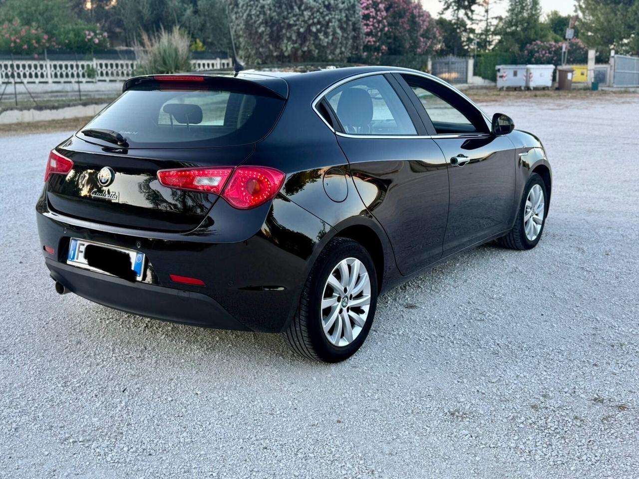 Alfa Giulietta 1.6 JTDm-2 Exclusive EURO6 neopatentati