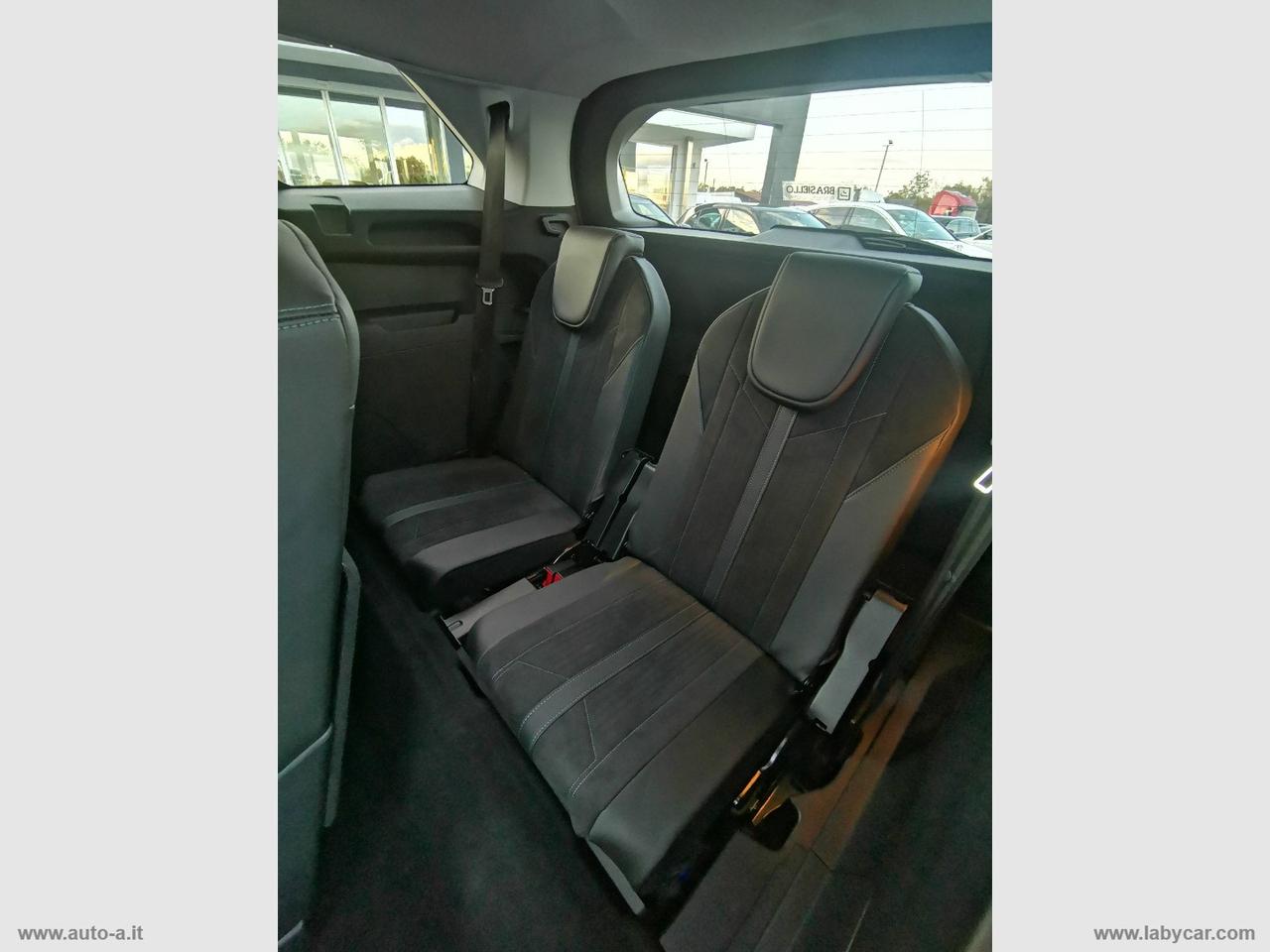 PEUGEOT 5008 BlueHDi 130 S&S EAT8 Crossway