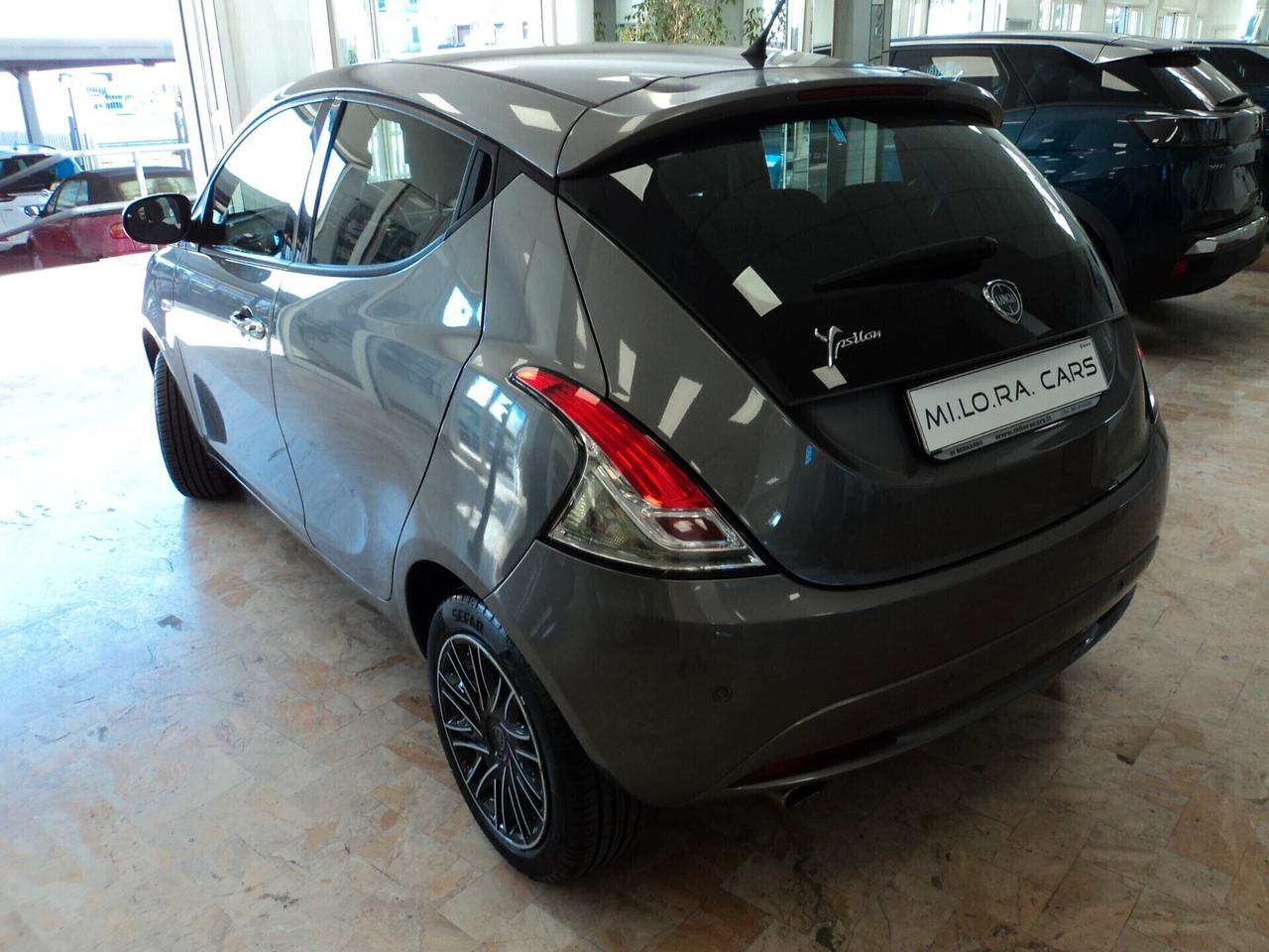 Lancia Ypsilon 1.2 69 CV 5 porte Gold