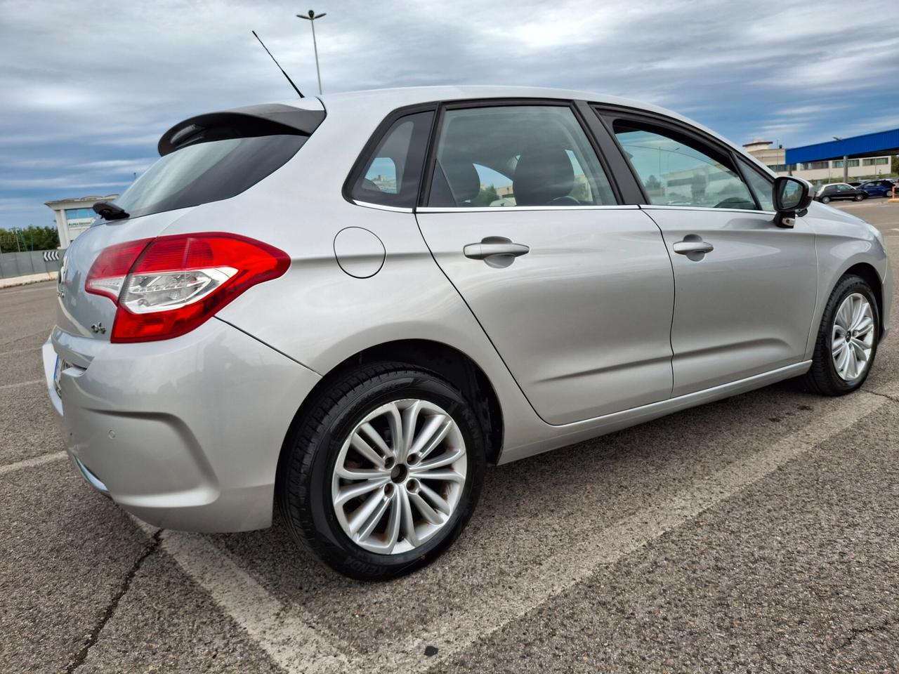 Citroen C4 1.6 e-HDi 115 airdream Exclusive
