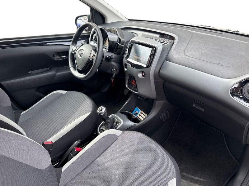 Toyota Aygo Aygo 5p 1.0 x-play 72cv