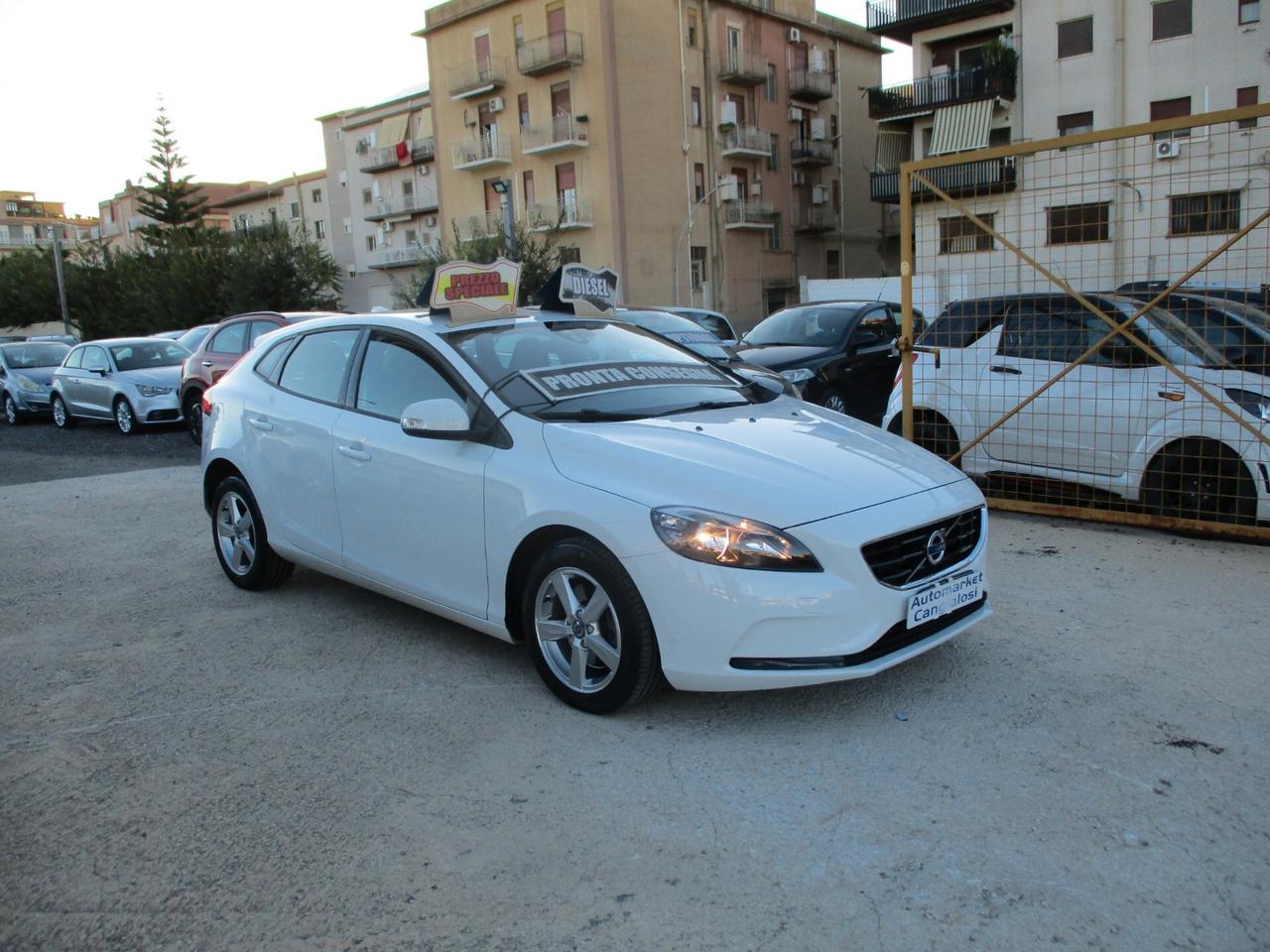 Volvo V40 D2 1.6 D FULL OPTIONAL (NAVI) 2016