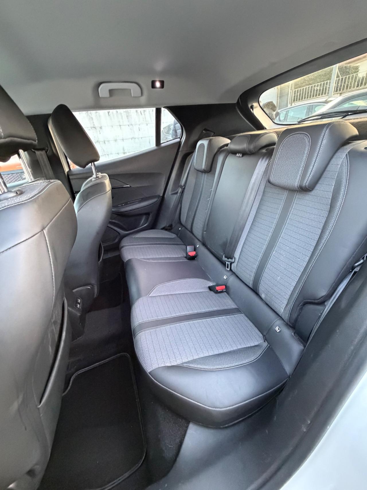 Peugeot 2008 BlueHDi 130 S&S EAT8 GT Pack