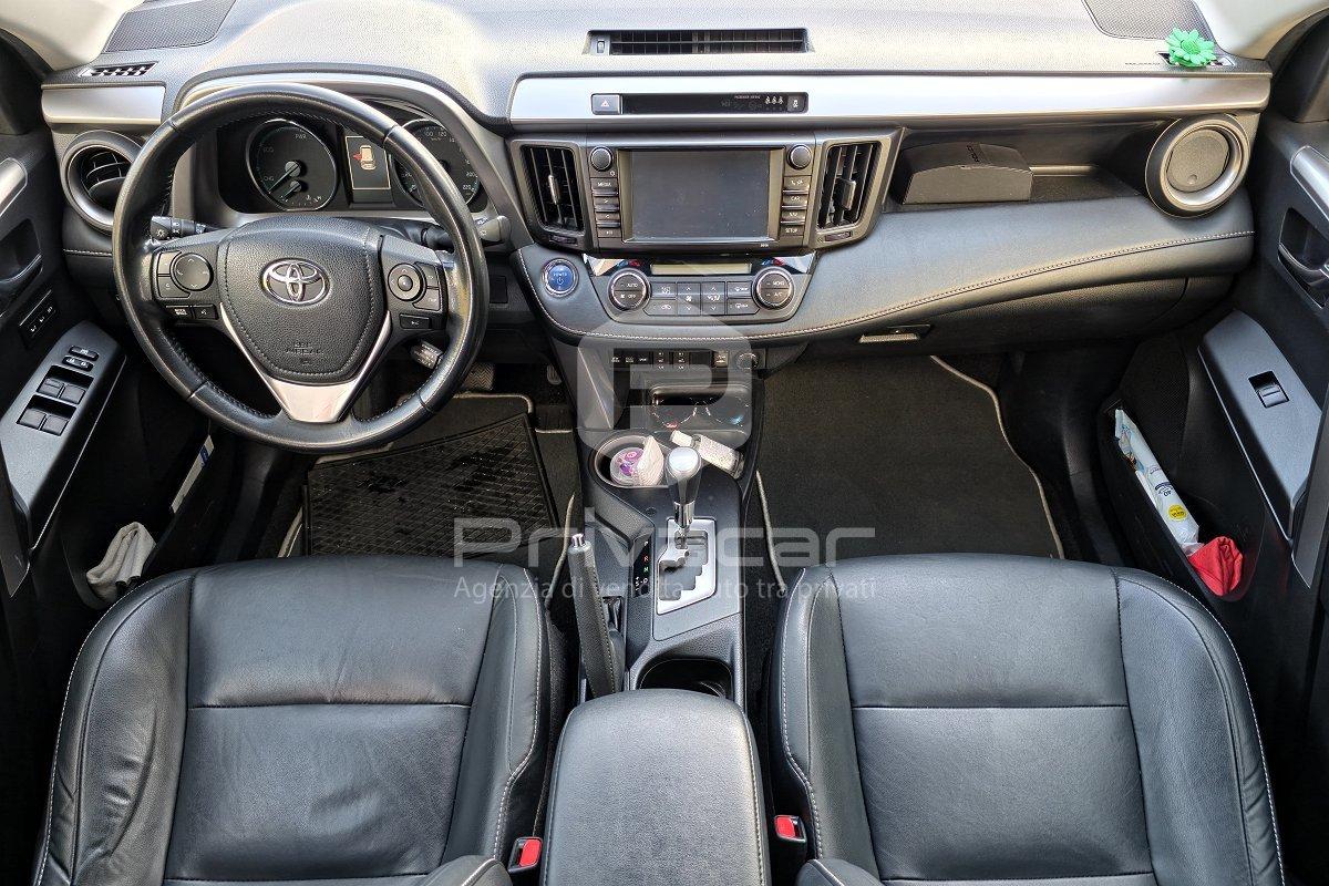 TOYOTA RAV4 2.5 Hybrid 4WD Lounge