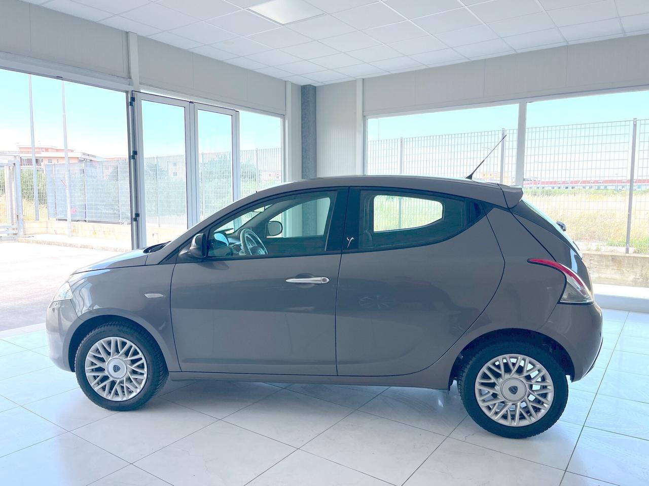 Lancia Ypsilon 1.2 69 CV 5 porte Platinum FULL