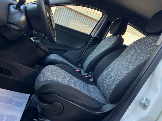 LANCIA Ypsilon 1.2 69 CV *Black Edition*