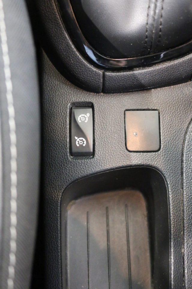RENAULT Clio dCi 8V 75 CV Moschino "" NAVI / TELECAMERA ""