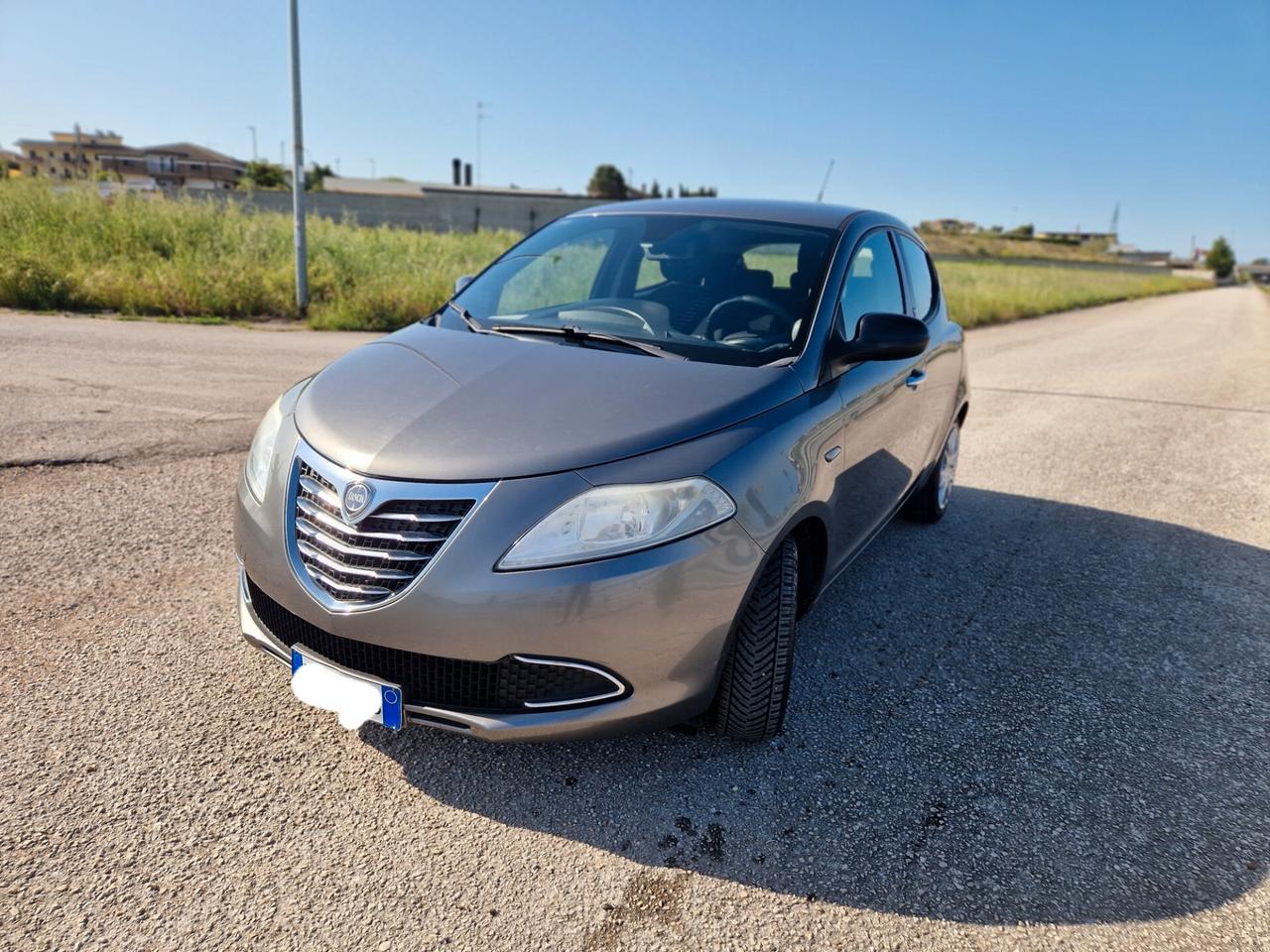 Lancia Ypsilon 1.2 69 CV Unyca