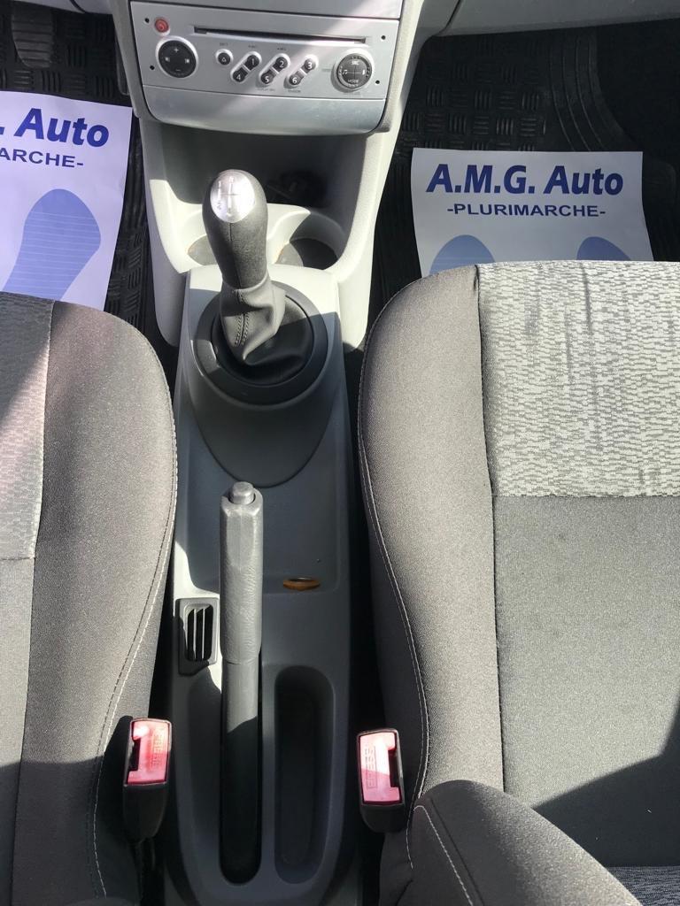 Renault Modus 1.2 16V Yahoo! 75 CV 55 KW auto pari al nuovo