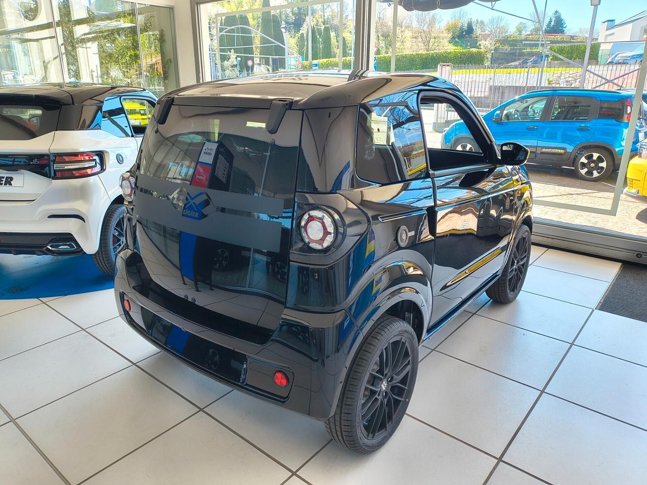 LIGIER Myli Lab Total Black