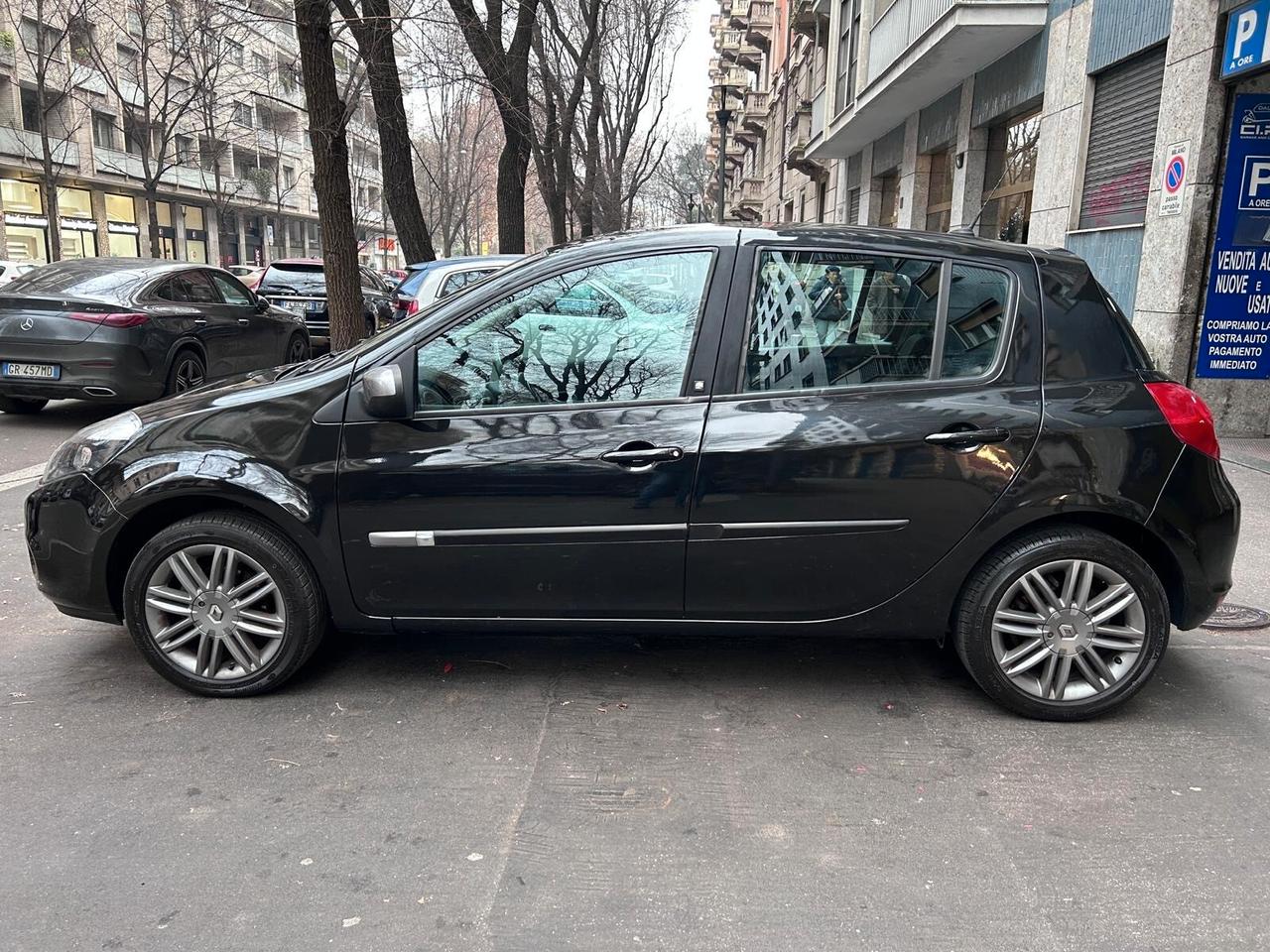 Renault Clio 1.2 16V 5 porte Luxe