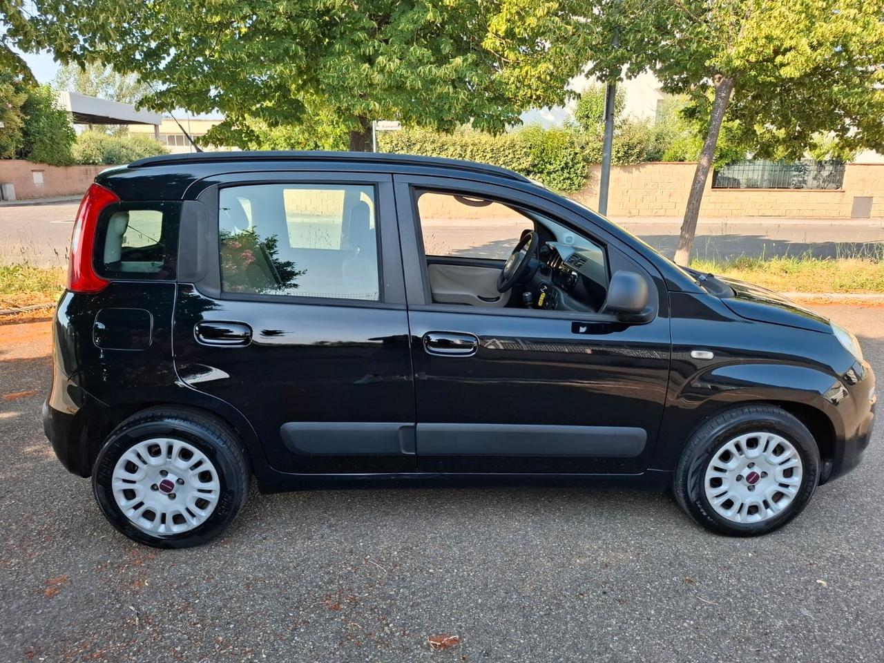 Fiat Panda 1.2 Dynamic SOLAMENTE 127.000 KM