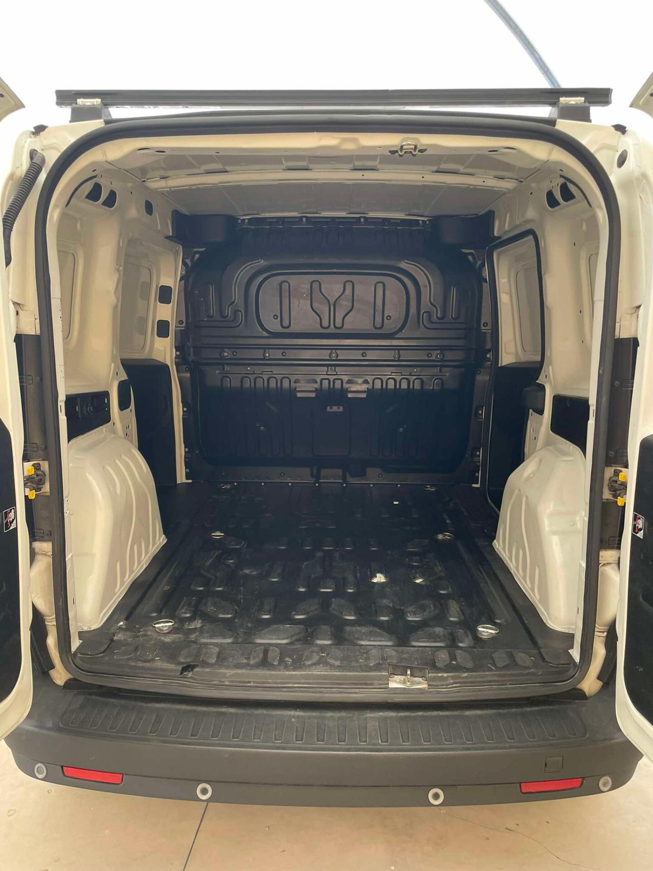 Fiat Doblo Doblò 1.6 MJT 105CV PC-TN Cargo Lamierato SX 3 Posti