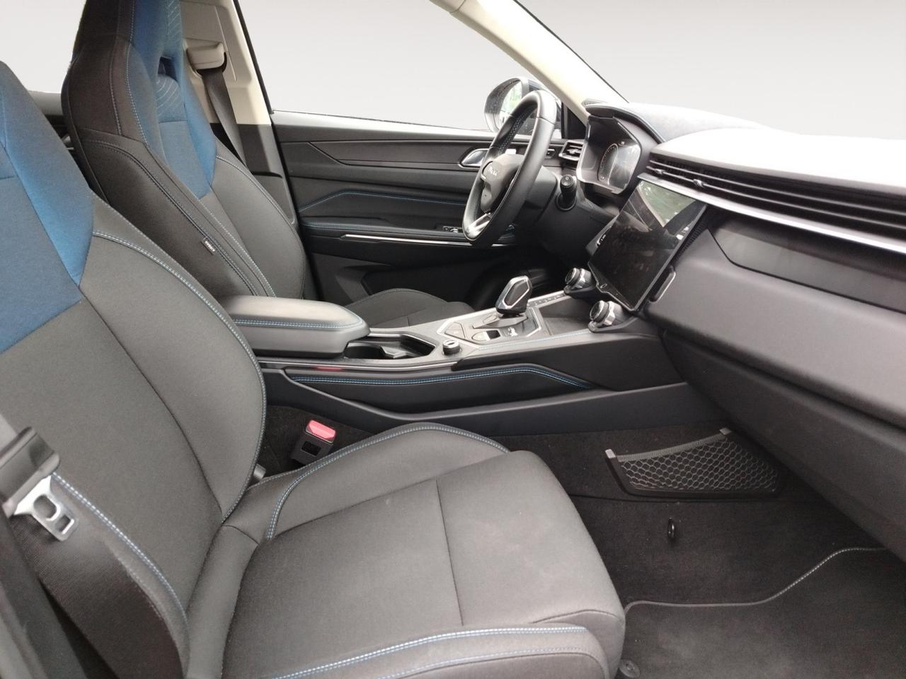 Lynk & Co 01 1.5 td phev auto