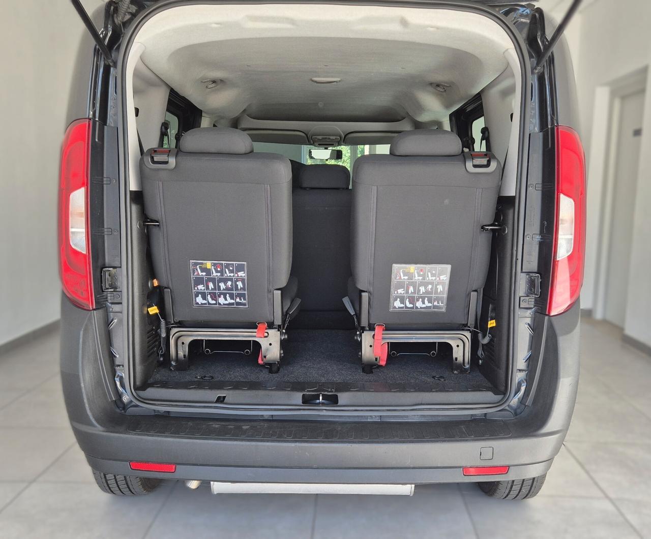 Fiat Doblo 1.4 T-JET METANO 7 POSTI