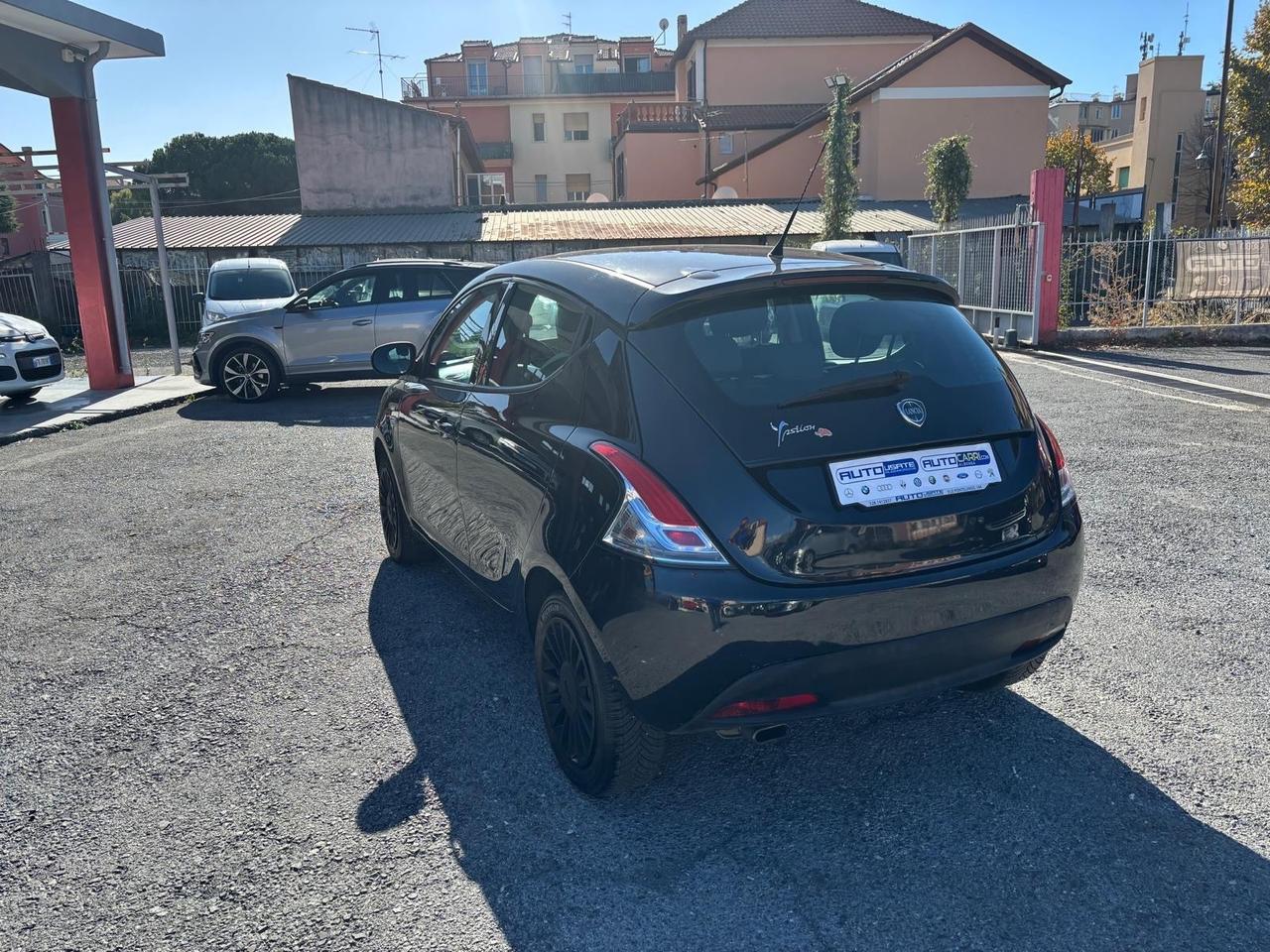 Lancia Ypsilon 1.2 69 CV 5 porte S&S Platinum