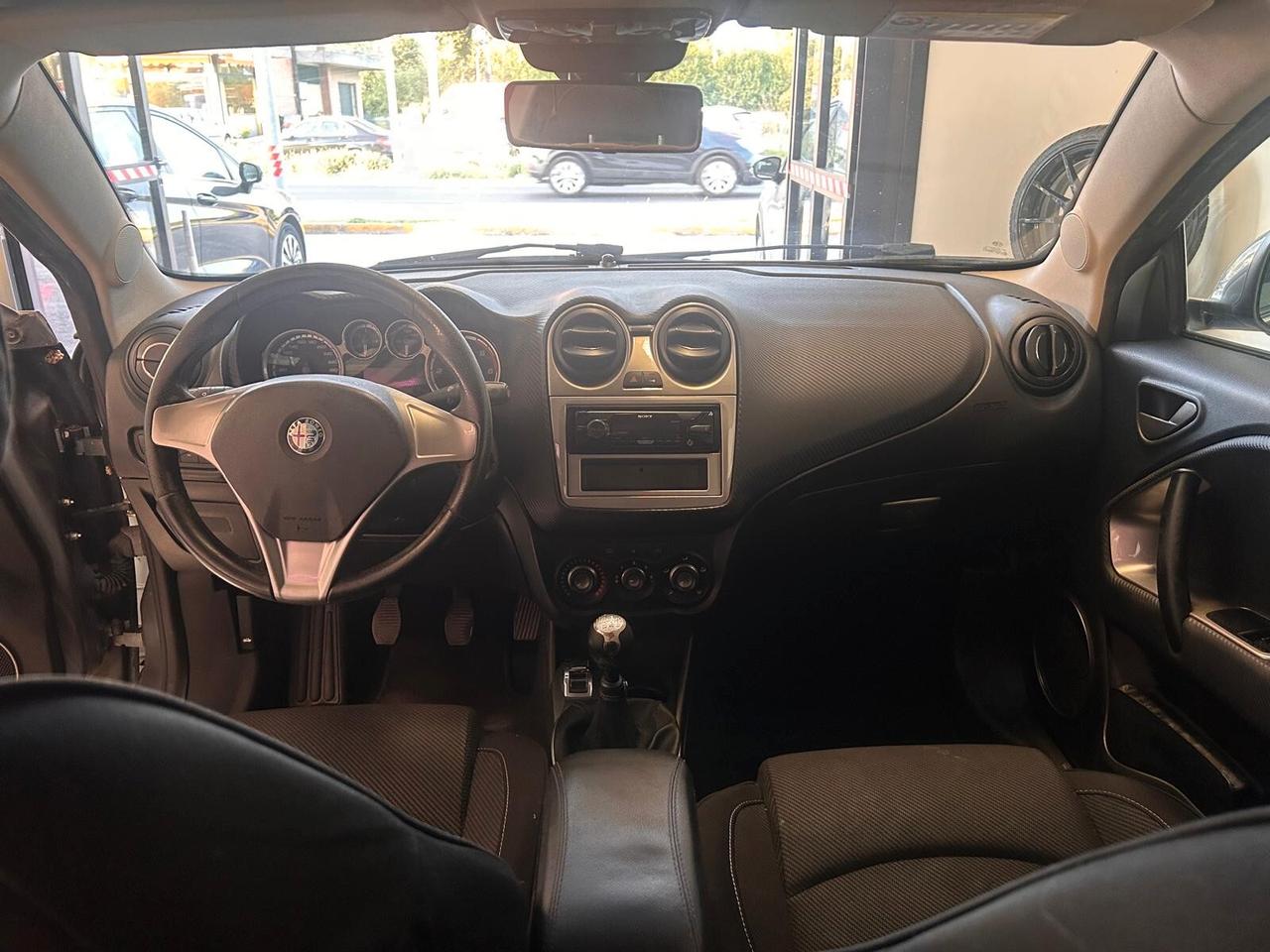 Alfa Romeo MiTo 1.6 JTDm 16V Distinctive Sport Pack