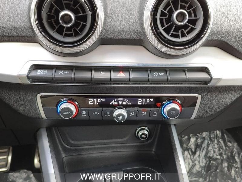Audi Q2 35 TDI S tronic Identity Black