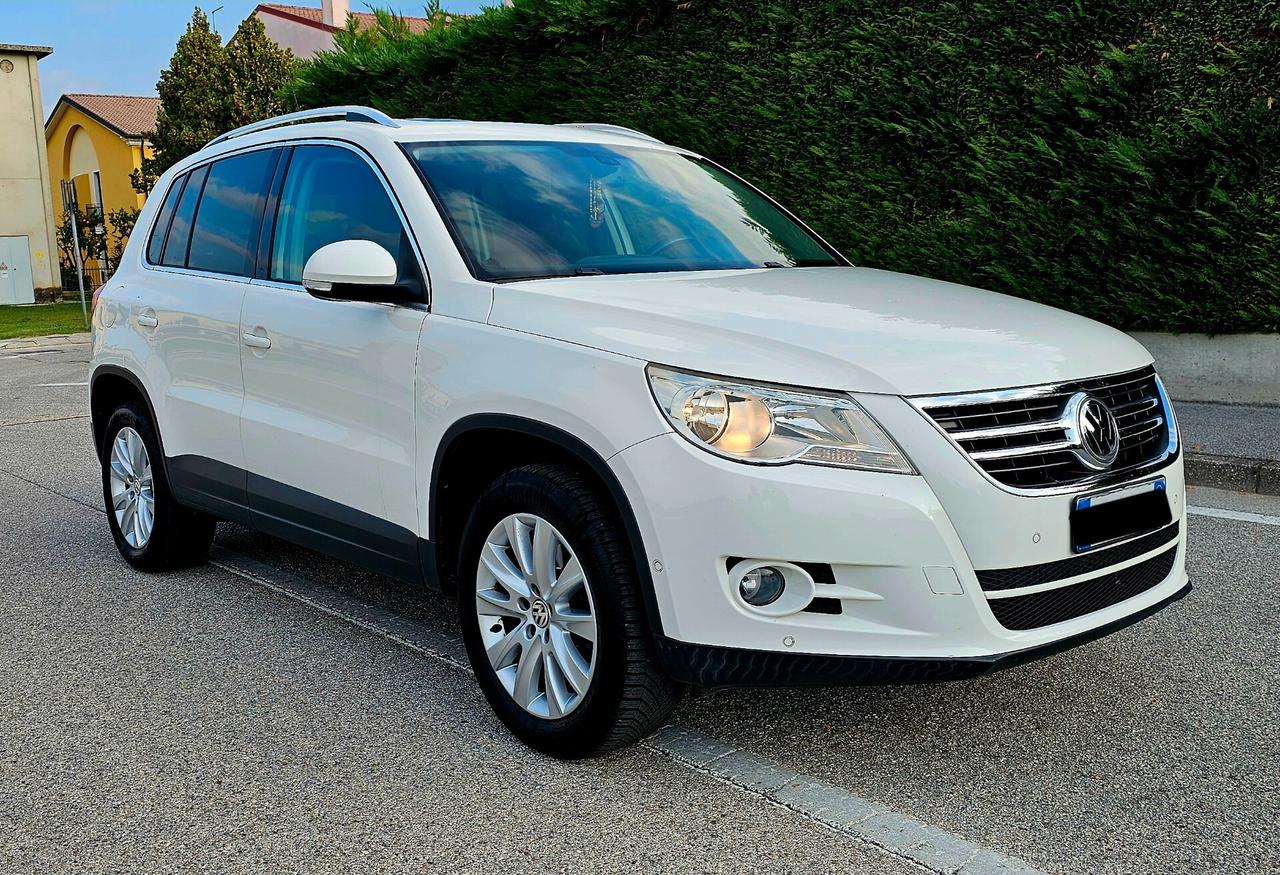 Volkswagen Tiguan 2.0 16V TDI DPF tiptronic Sport & Style (18°)