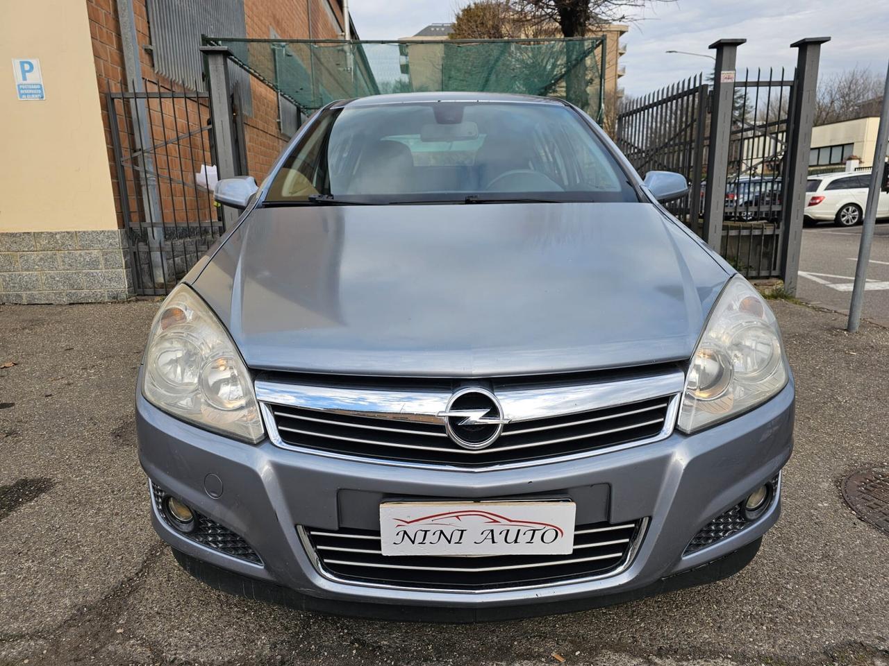 Opel Astra 1.9 CDTI 150cv 5PT Cosmo*Pelle*PDC*17*