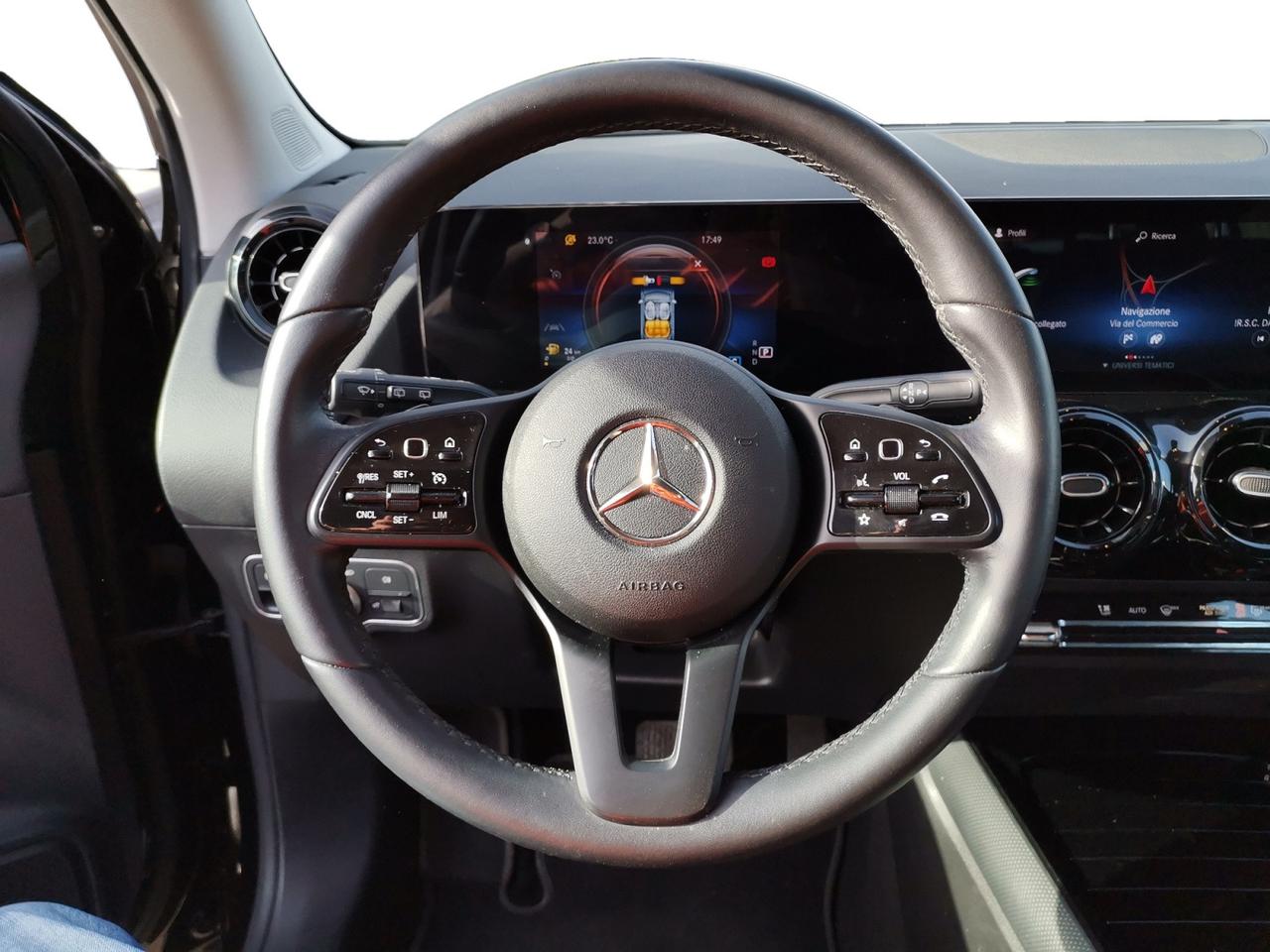 Mercedes-Benz GLA-H247 2020 - GLA 180 d Business Extra auto