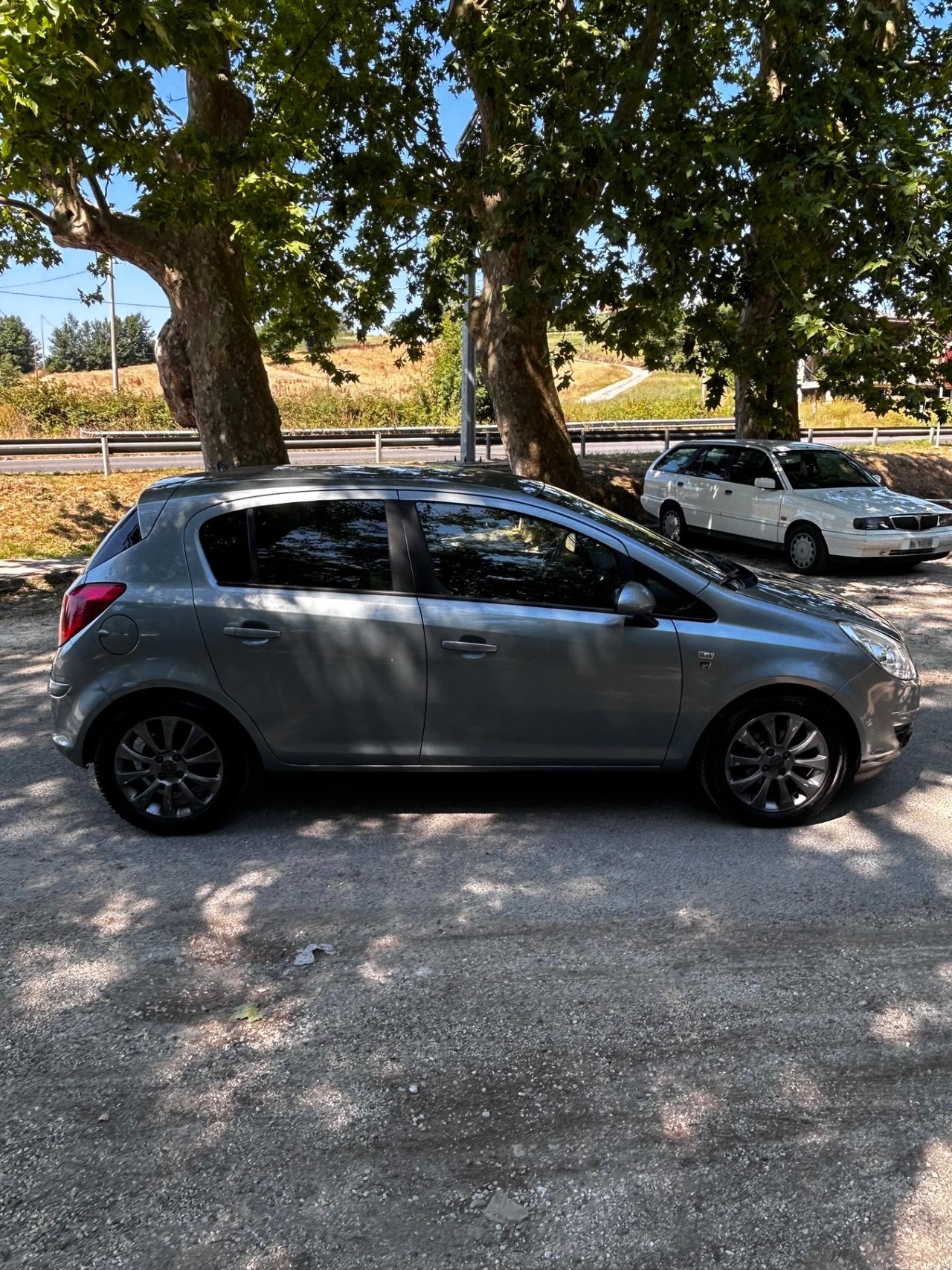 Opel Corsa 1.3 DIESEL 75 CV