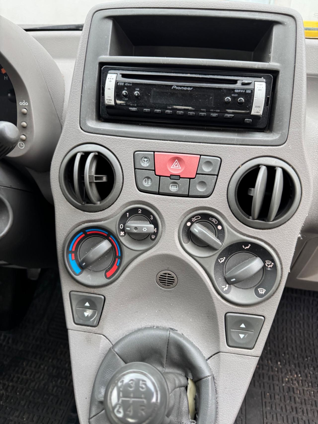 Fiat Panda 1100 i.e. cat College