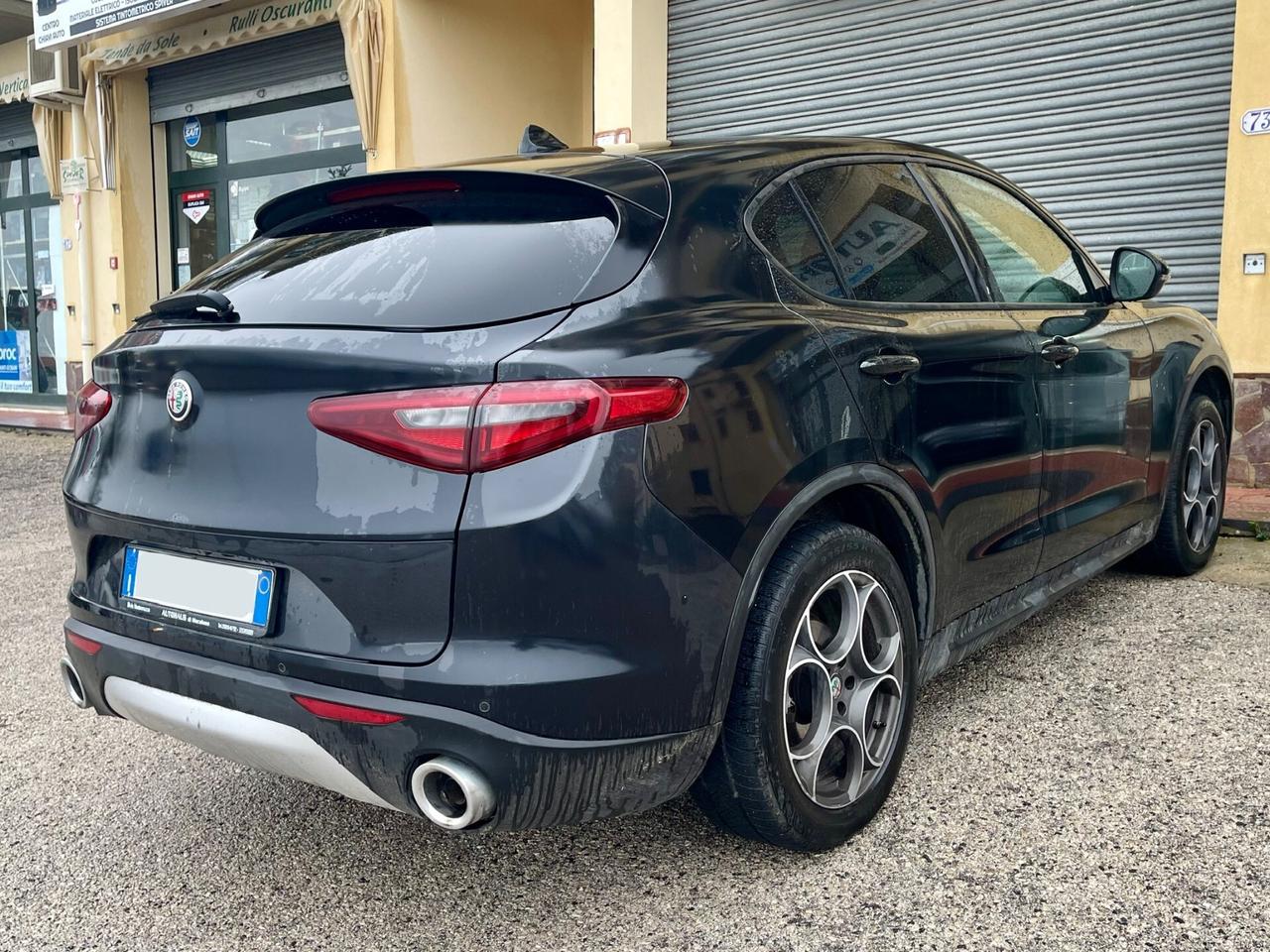 Alfa Romeo Stelvio 2.2 Jtdm 210 CV AT8 Q4 Executive R19/LED