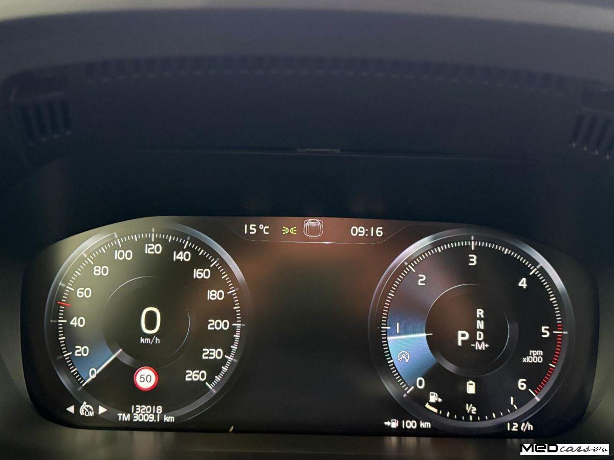 VOLVO - XC60 - B4 AWD Geartronic Momentum