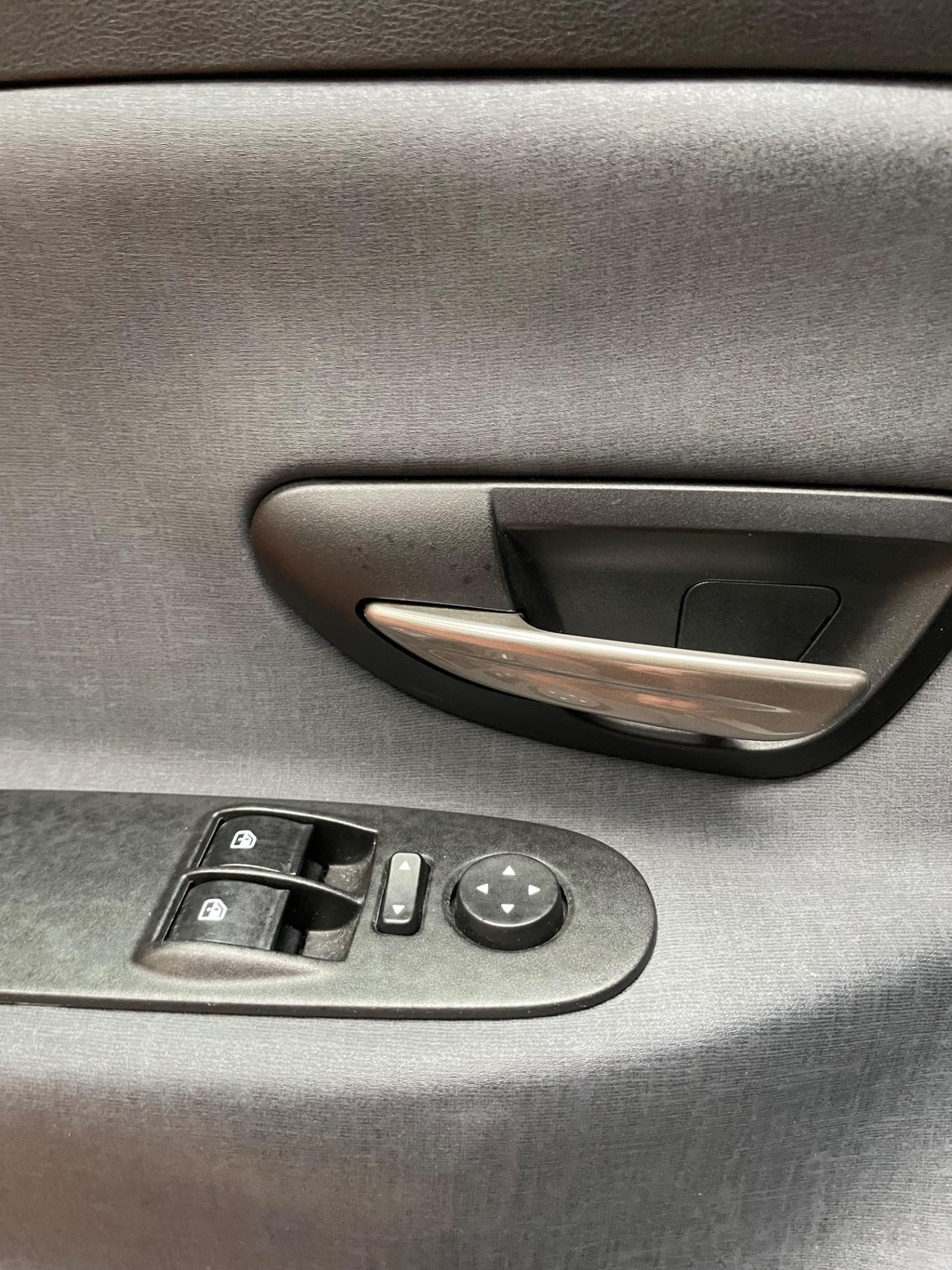 Lancia Ypsilon 1.0 Hybrid Neopatentati Euro 6