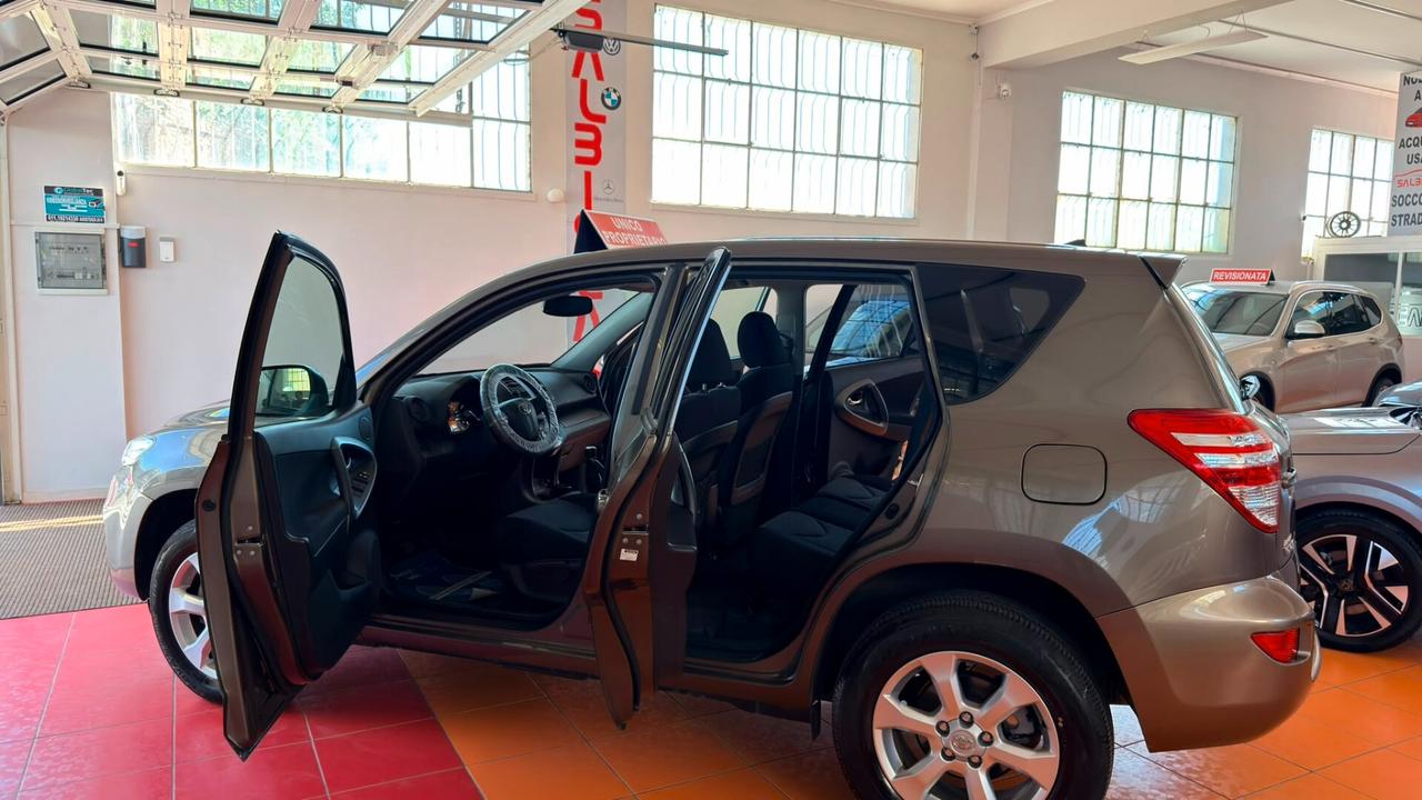 Toyota RAV 4 RAV4 Crossover 2.0 Exclusive
